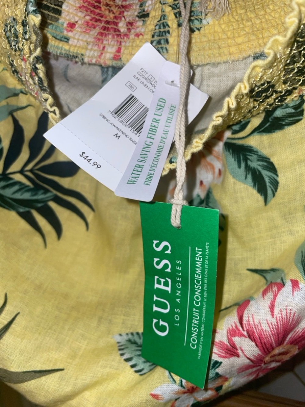 Guess cropped Yellow Floral Off-Shoulder Crop Top NWT size M - Picture 3 of 3